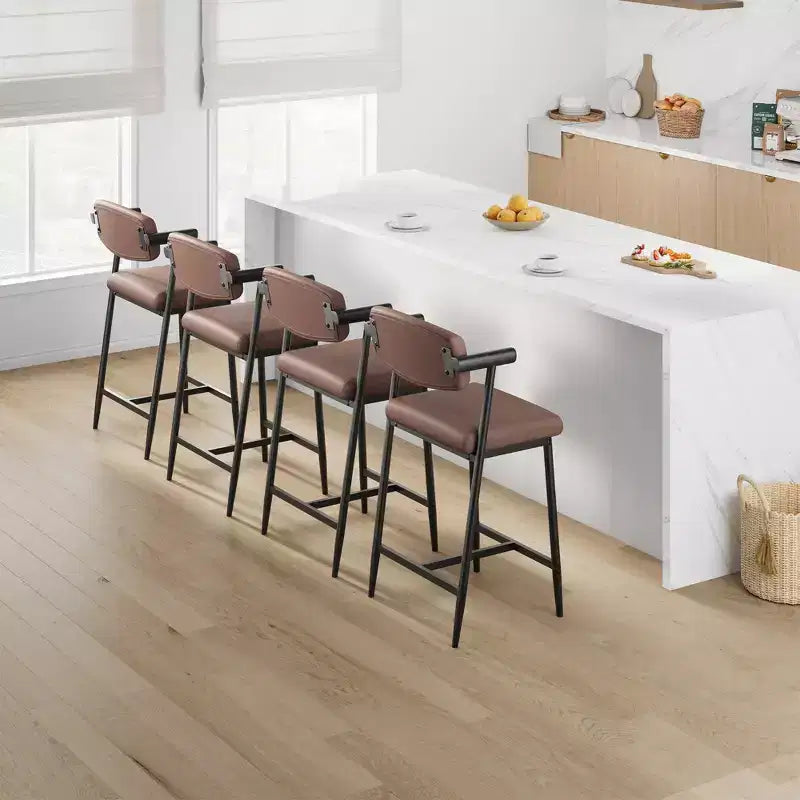 Barhocker in Tresenhöhe mit Armlehnen und Rückenlehne, gepolsterter Sitz und Metallgestell mit Fußstütze für Kücheninsel und Hausbar
