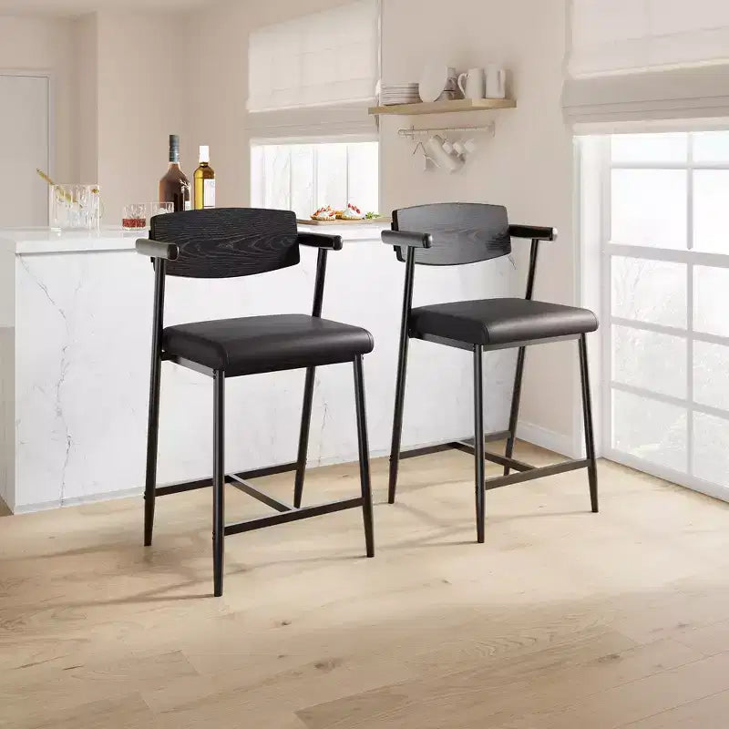 Barhocker in Tresenhöhe mit Armlehnen und Rückenlehne, gepolsterter Sitz und Metallgestell mit Fußstütze für Kücheninsel und Hausbar